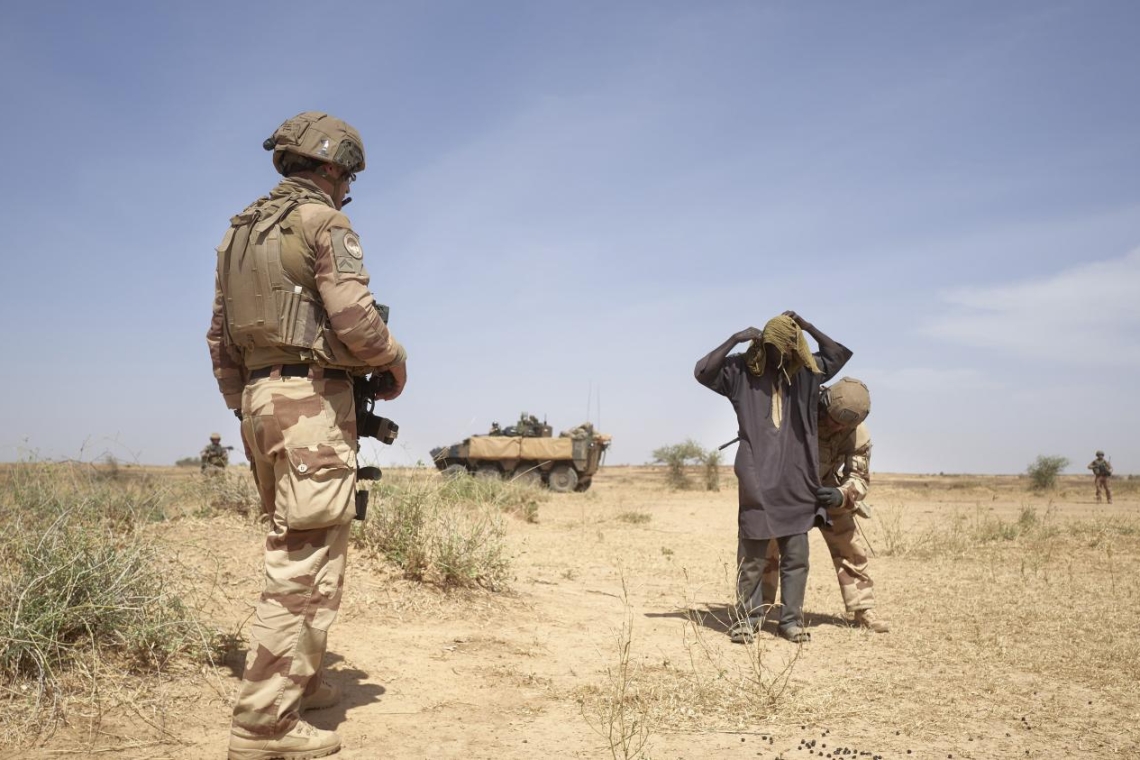 AES/OTAN/Russie : Qui arme les rebelles anti-gouvernementaux au Sahel ?